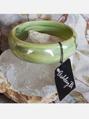 Green Swirl Luster Lusterous Shiny Lucite Ashley B Brand Cuff Bangle Bracelet